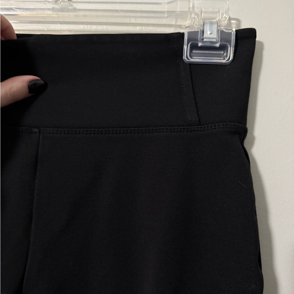 Kendall & Kylie Black Highwaisted Leggings - Picture 2 of 5